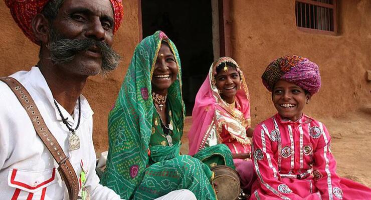 Как называются жители Индии: индийцы или индусы?