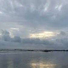 Муссон в Гоа: тёплый ливень и облака над побережьем