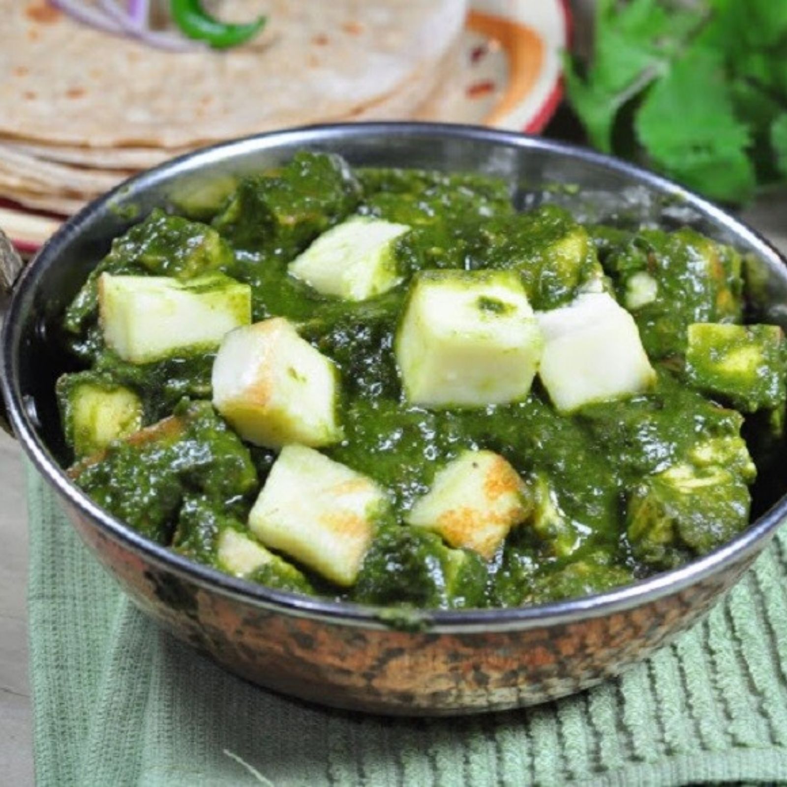 Палак панир &mdash; панир в шпинатном соусе